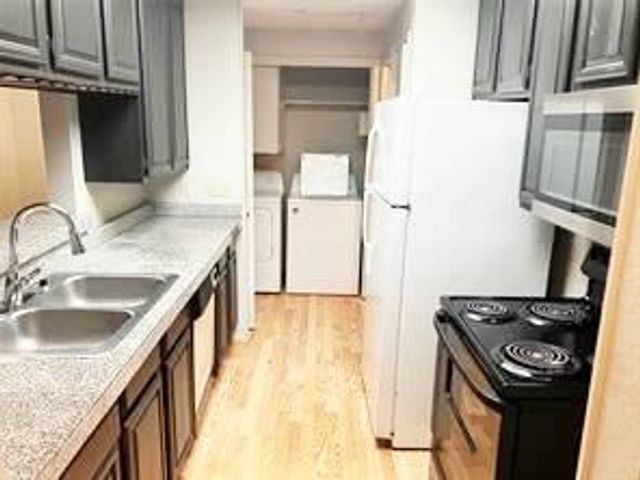 806 W 24th ST 201, Austin, TX 78705