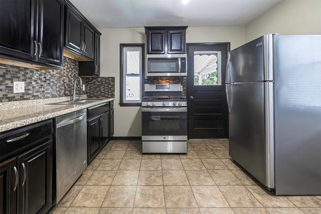 1134 W 41ST Street, Erie, PA 16509