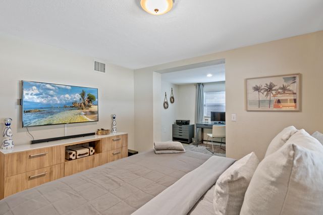 2012 SW 4th Avenue, Fort Lauderdale, FL 33315