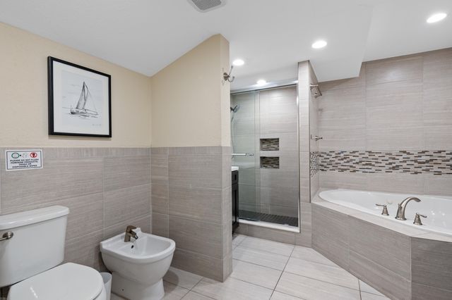 2012 SW 4th Avenue, Fort Lauderdale, FL 33315