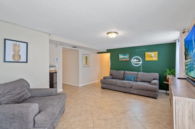 2012 SW 4th Avenue, Fort Lauderdale, FL 33315