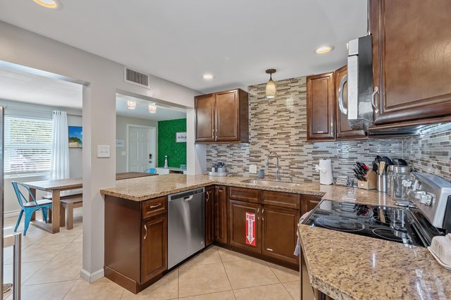 2012 SW 4th Avenue, Fort Lauderdale, FL 33315