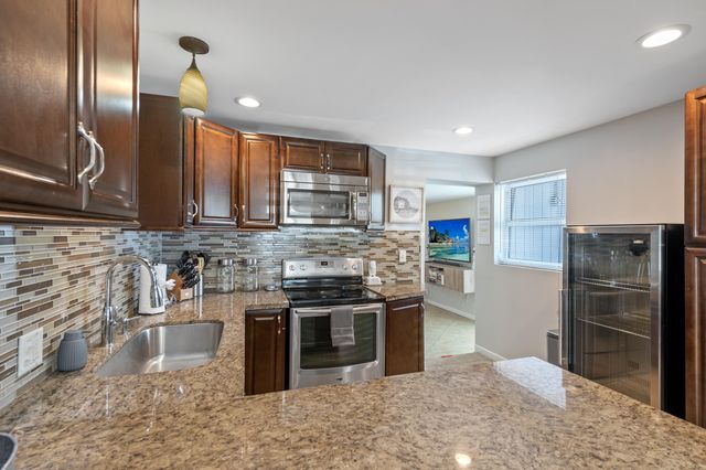 2012 SW 4th Avenue, Fort Lauderdale, FL 33315