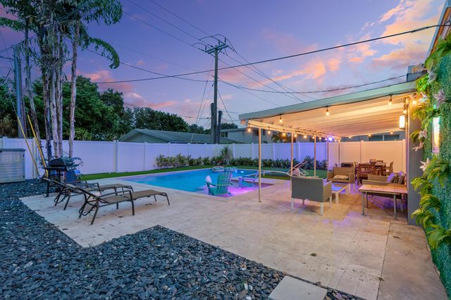 2012 SW 4th Avenue, Fort Lauderdale, FL 33315