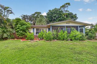902 SE OCEAN Avenue, Stuart, FL 34996