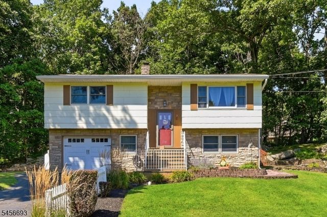 25 Elm Tree Rd, Vernon Twp., NJ 07422