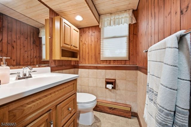 25 Elm Tree Rd, Vernon Twp., NJ 07422