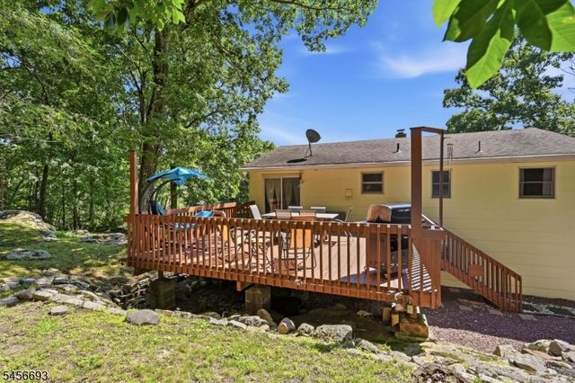 25 Elm Tree Rd, Vernon Twp., NJ 07422