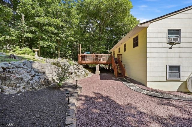 25 Elm Tree Rd, Vernon Twp., NJ 07422