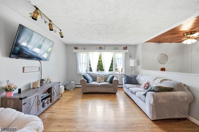 25 Elm Tree Rd, Vernon Twp., NJ 07422