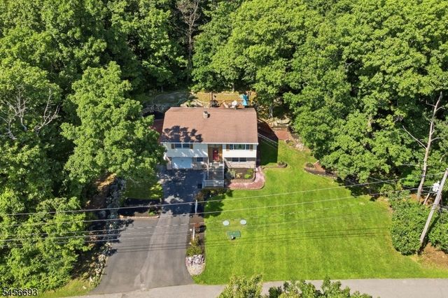 25 Elm Tree Rd, Vernon Twp., NJ 07422