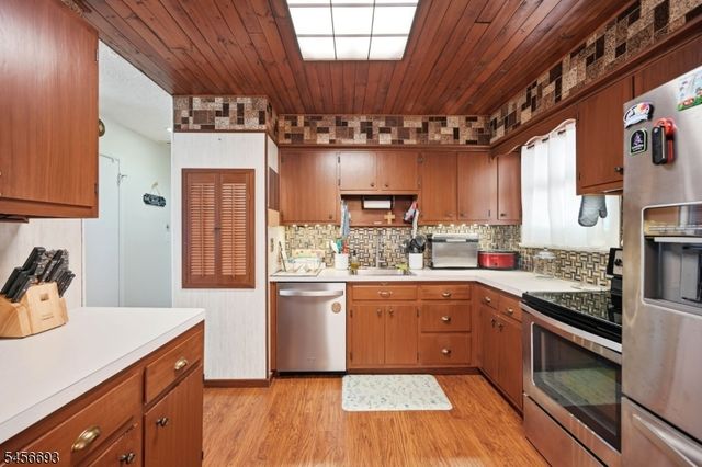 25 Elm Tree Rd, Vernon Twp., NJ 07422