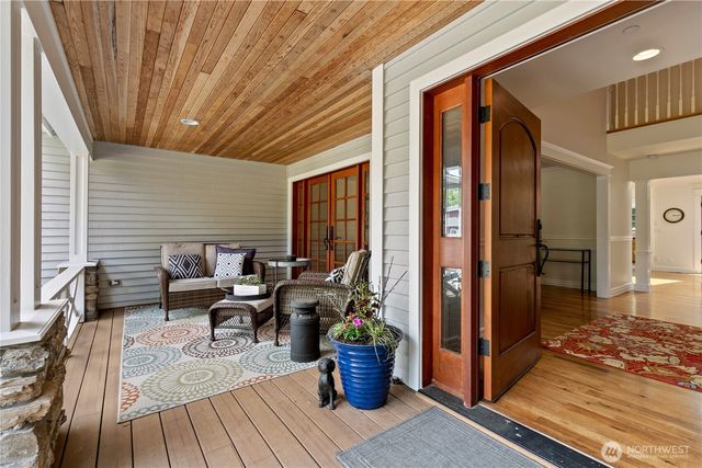 25327 NE 67th Place, Redmond, WA 98053