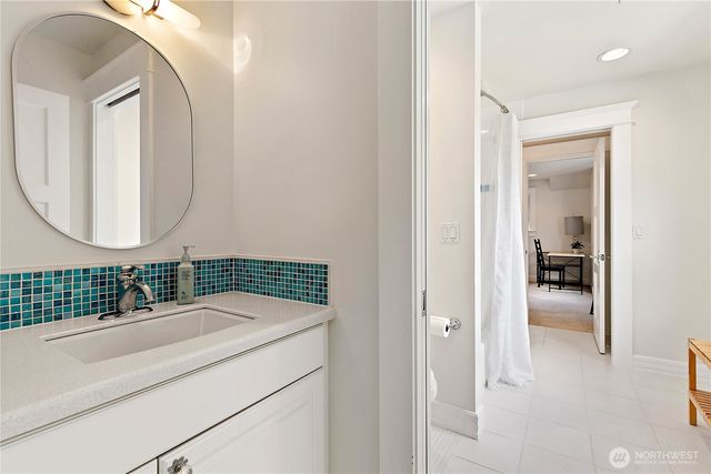 25327 NE 67th Place, Redmond, WA 98053
