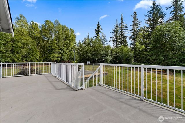 25327 NE 67th Place, Redmond, WA 98053