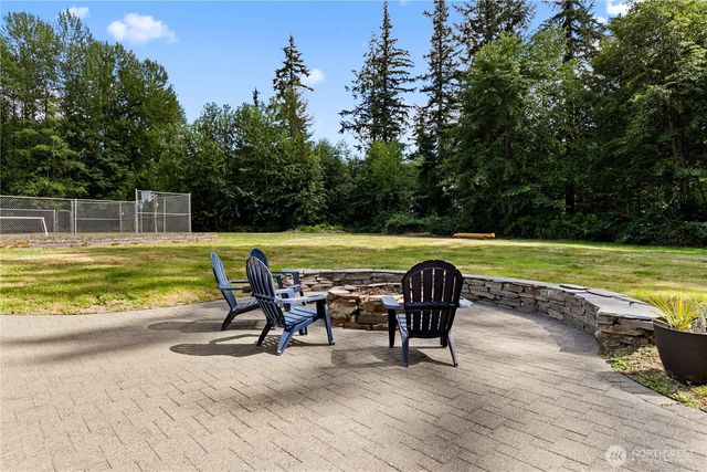 25327 NE 67th Place, Redmond, WA 98053