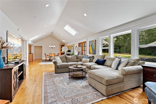 25327 NE 67th Place, Redmond, WA 98053