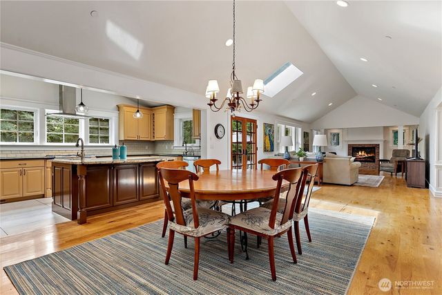 25327 NE 67th Place, Redmond, WA 98053