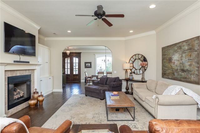 2452 Riverwater Lane, Fayetteville, AR 72703