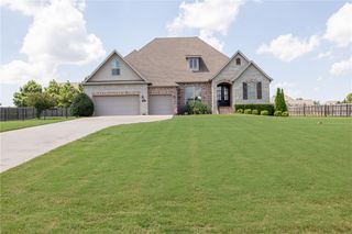 2452 Riverwater Lane, Fayetteville, AR 72703