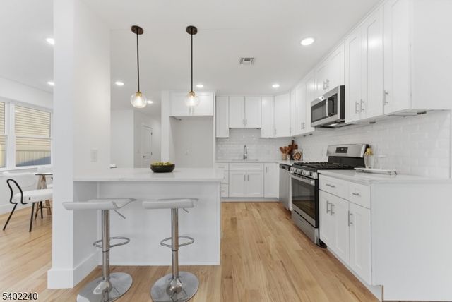 914 Bower St, Linden City, NJ 07036