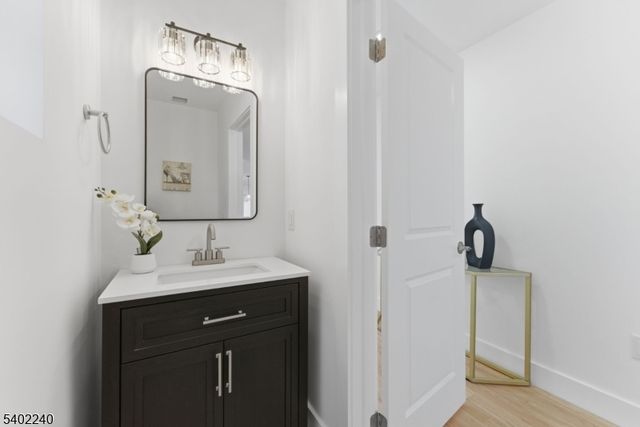 914 Bower St, Linden City, NJ 07036