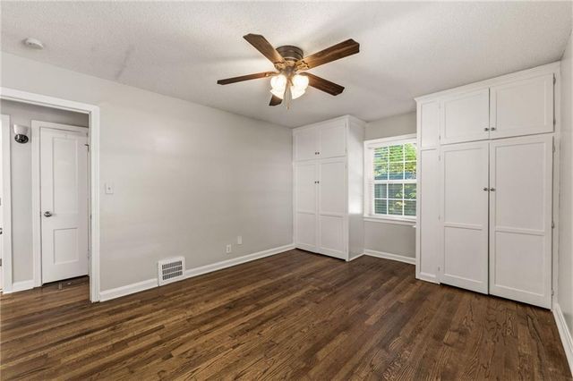 6739 Roe Avenue, Prairie Village, KS 66208