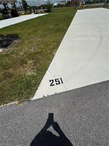 251 Horizon RD, Punta Gorda, FL 33982