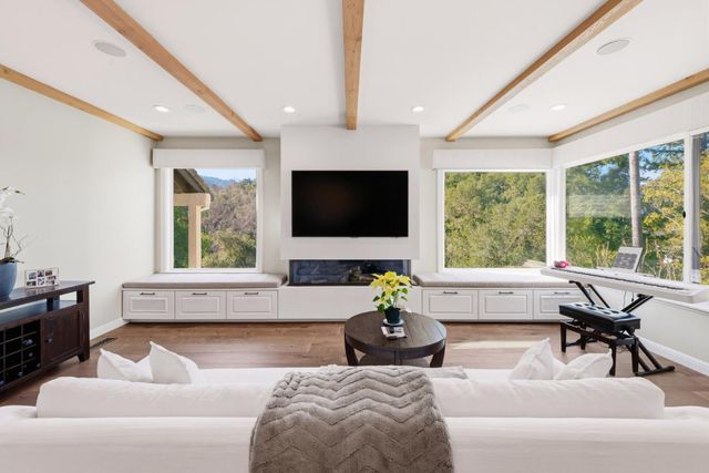 15965 Shannon Road, Los Gatos, CA 95032