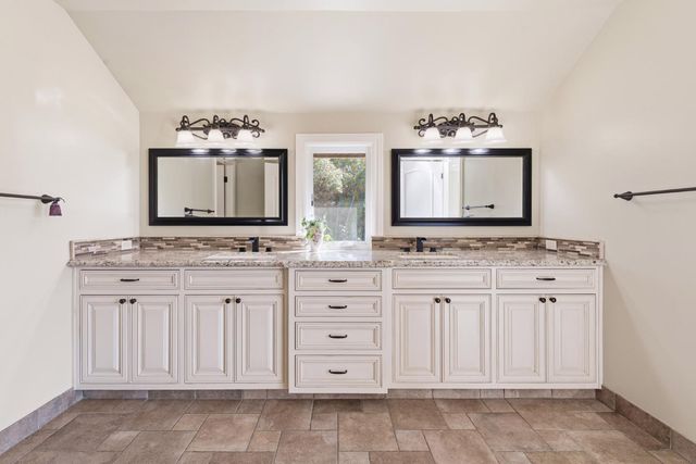 15965 Shannon Road, Los Gatos, CA 95032