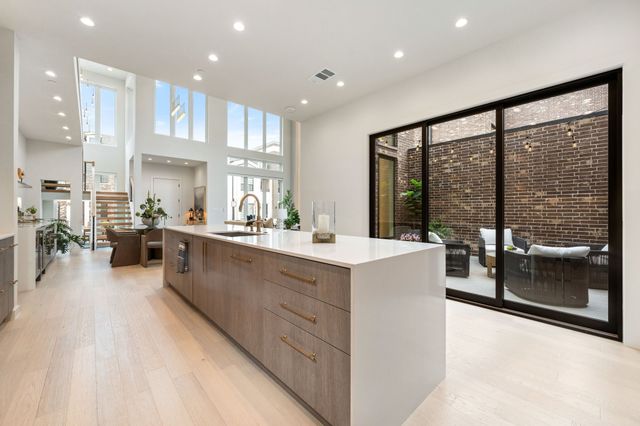 207 Morningside Drive, Roanoke, TX 76262