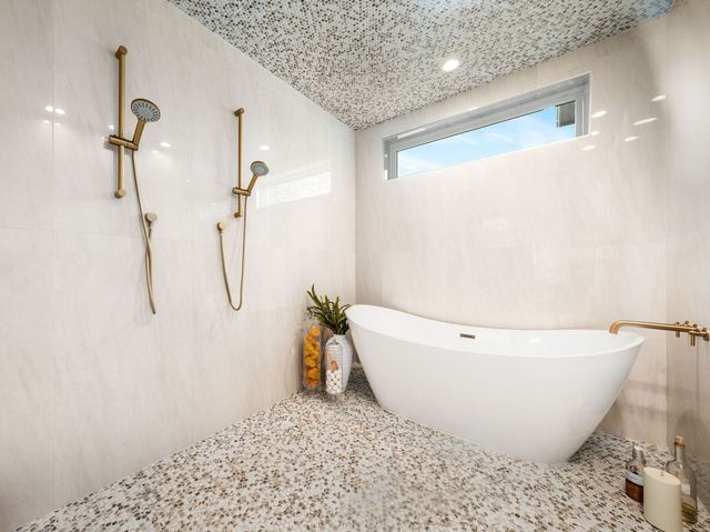 207 Morningside Drive, Roanoke, TX 76262