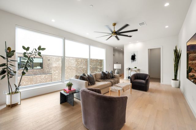 207 Morningside Drive, Roanoke, TX 76262