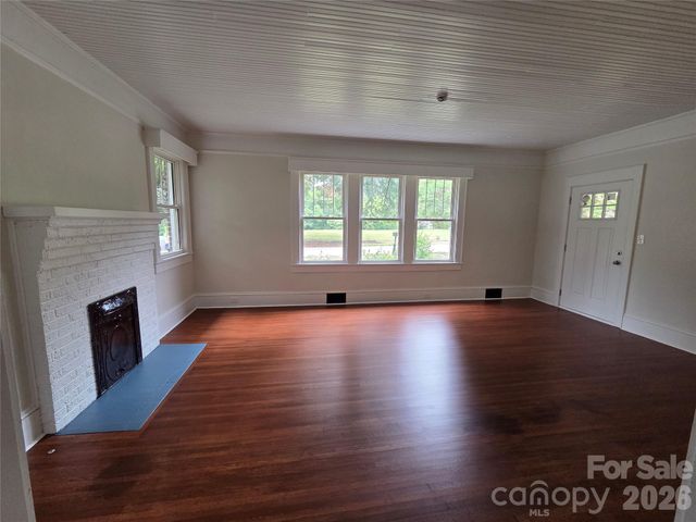 305 W 12th Street, Kannapolis, NC 28081