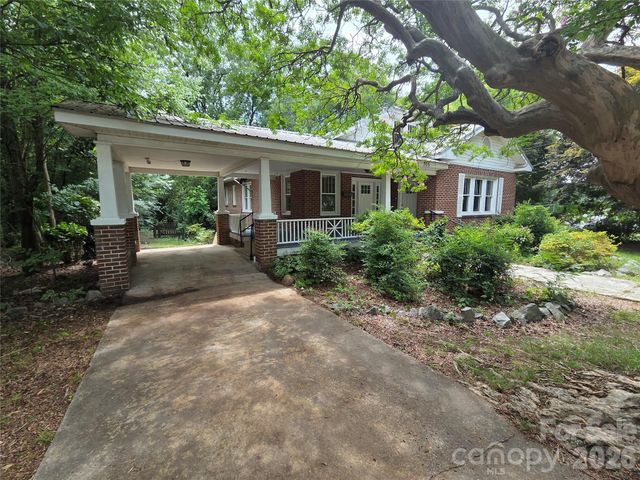 305 W 12th Street, Kannapolis, NC 28081