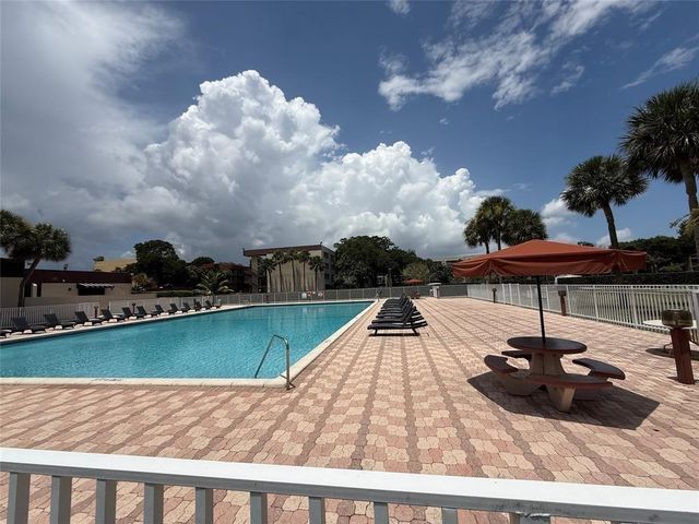 3101 NW 47th Terrace 121, Lauderdale Lakes, FL 33319