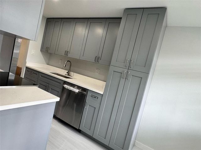 3101 NW 47th Terrace 121, Lauderdale Lakes, FL 33319