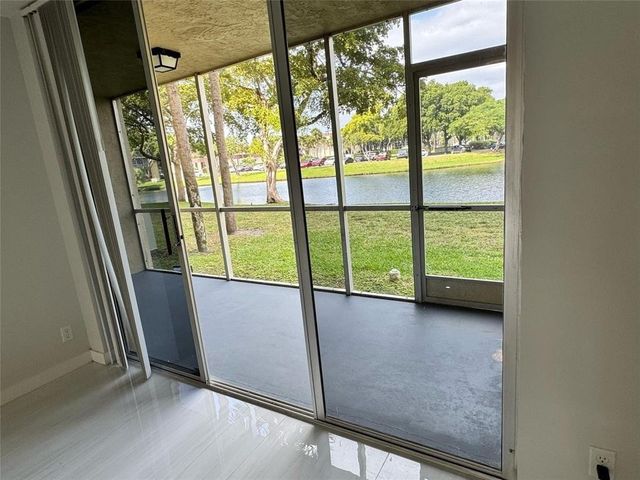 3101 NW 47th Terrace 121, Lauderdale Lakes, FL 33319