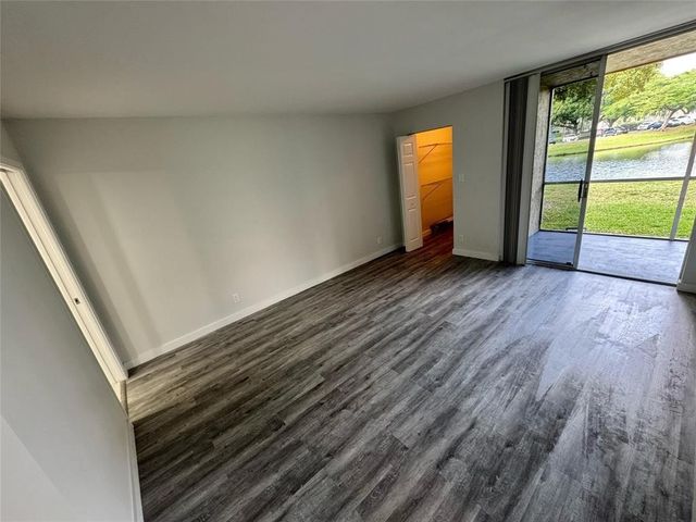 3101 NW 47th Terrace 121, Lauderdale Lakes, FL 33319