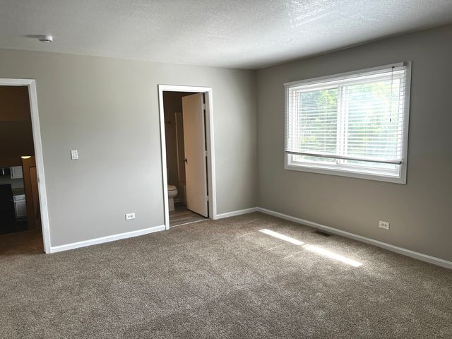 42 Pheasant Road, Matteson, IL 60443