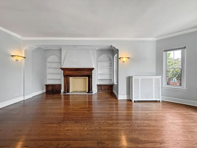 1716 W Estes Avenue 2E, Chicago, IL 60626