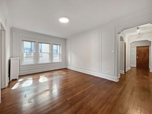 1716 W Estes Avenue 2E, Chicago, IL 60626