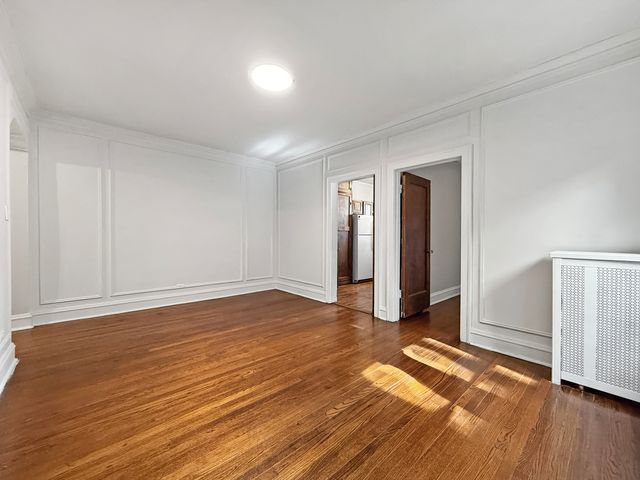 1716 W Estes Avenue 2E, Chicago, IL 60626