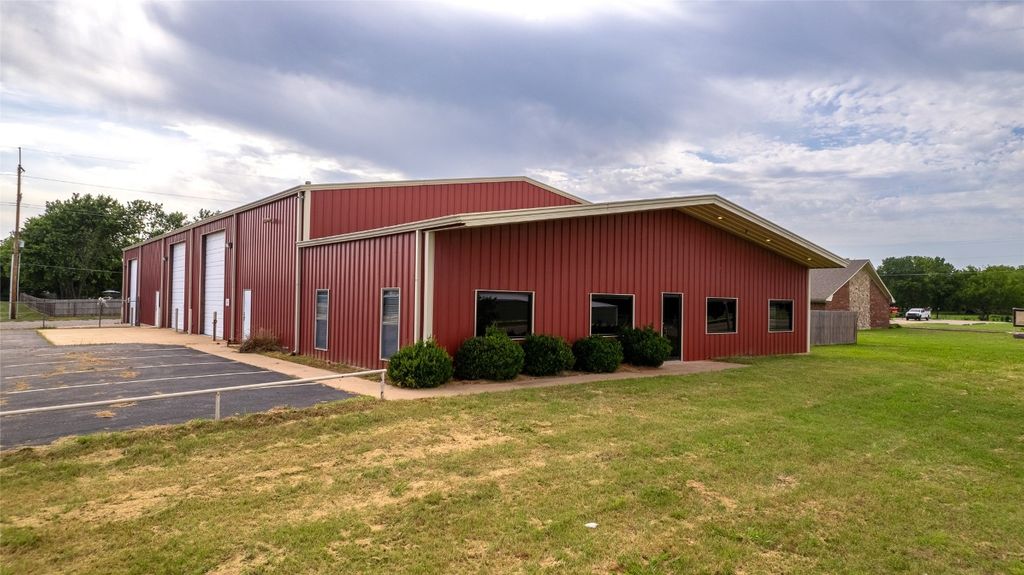 2301 S Highway 77, Pauls Valley, OK 73075
