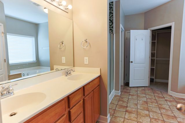 1015 Laramie Ct, Murfreesboro, TN 37128