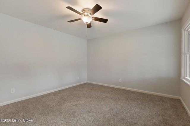 5707 Elmer Ln, Louisville, KY 40214