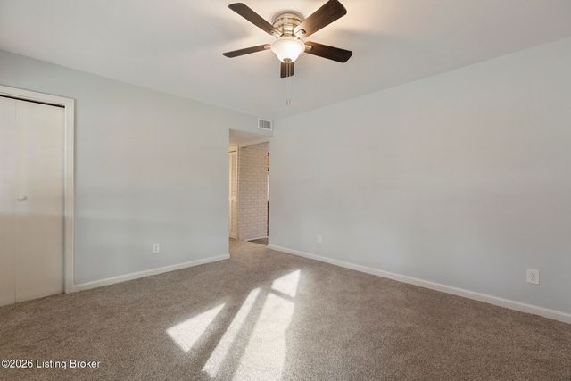 5707 Elmer Ln, Louisville, KY 40214