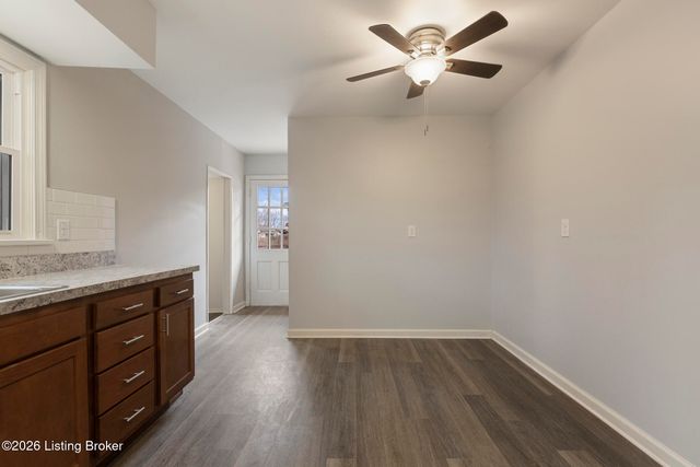 5707 Elmer Ln, Louisville, KY 40214