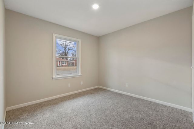 5707 Elmer Ln, Louisville, KY 40214