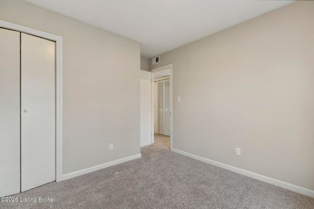 5707 Elmer Ln, Louisville, KY 40214